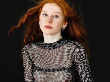 Madeline, photo #443